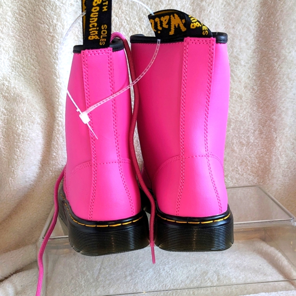 NWOT or Box Women's DR. MARTENS 1460 Pink Air Walk Boots size 7 - Picture 4 of 8